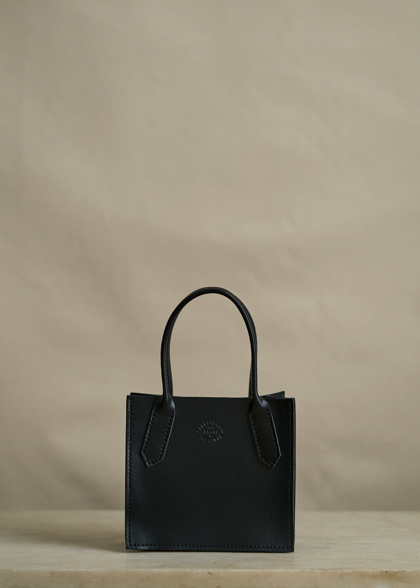 Bebe Dock Bag in Black Latigo