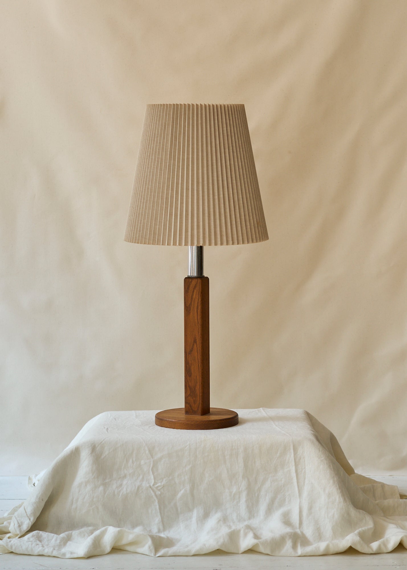 Vintage Mid-Century Wood and Chrome Table Lamp – FORESTBOUND