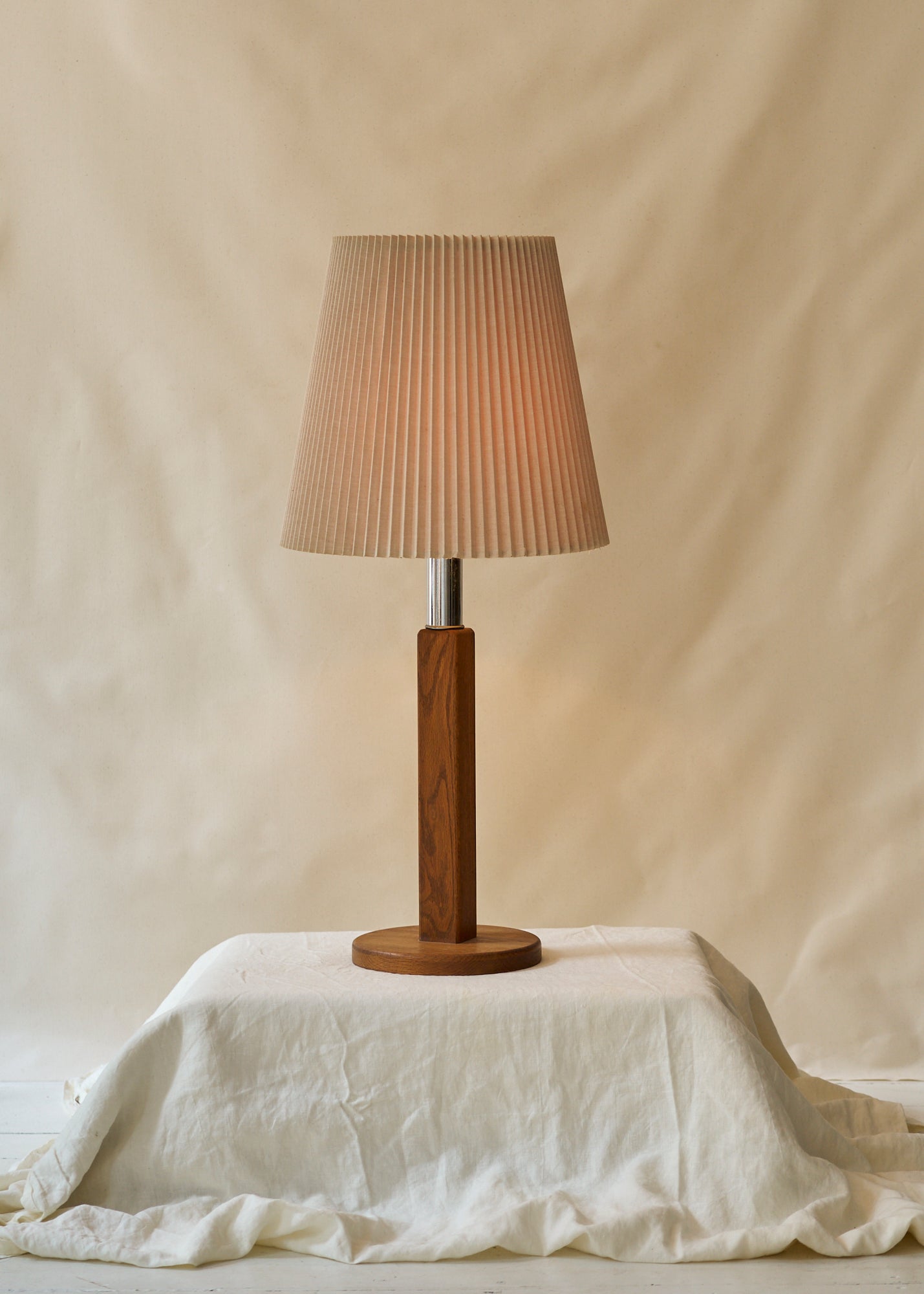 Vintage Mid-Century Wood and Chrome Table Lamp – FORESTBOUND