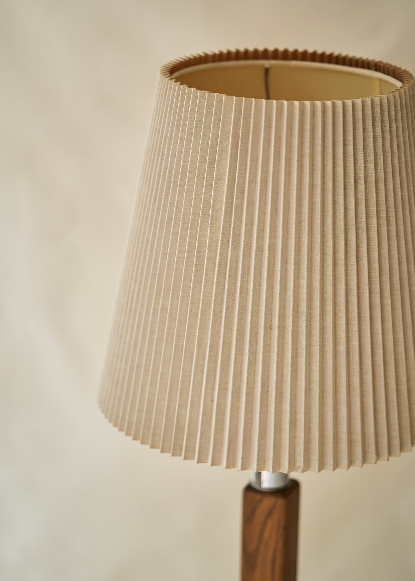 Vintage Mid-Century Wood and Chrome Table Lamp