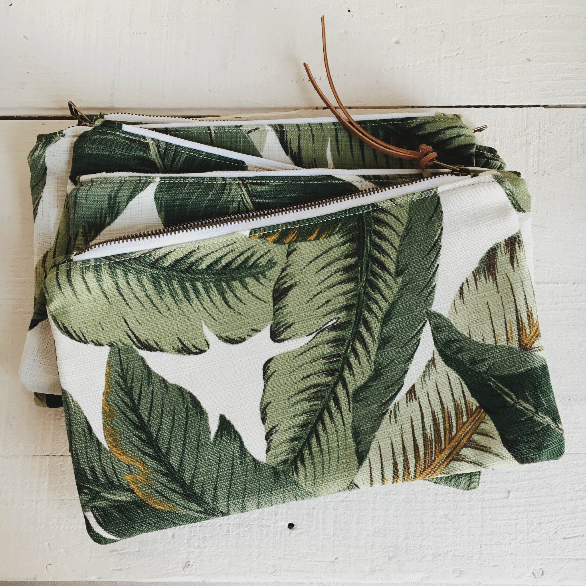 ESCAPE Travel Clutch - Easy Palm Sample
