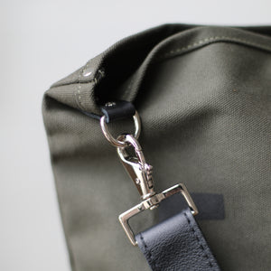 ESCAPE Cargo Bag in Olive