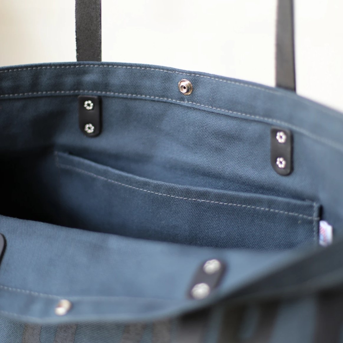 ESCAPE Canvas Tote Bag in Midnight
