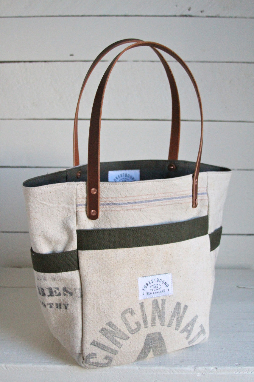 1940's era Feed Sack Pocket Tote Bag