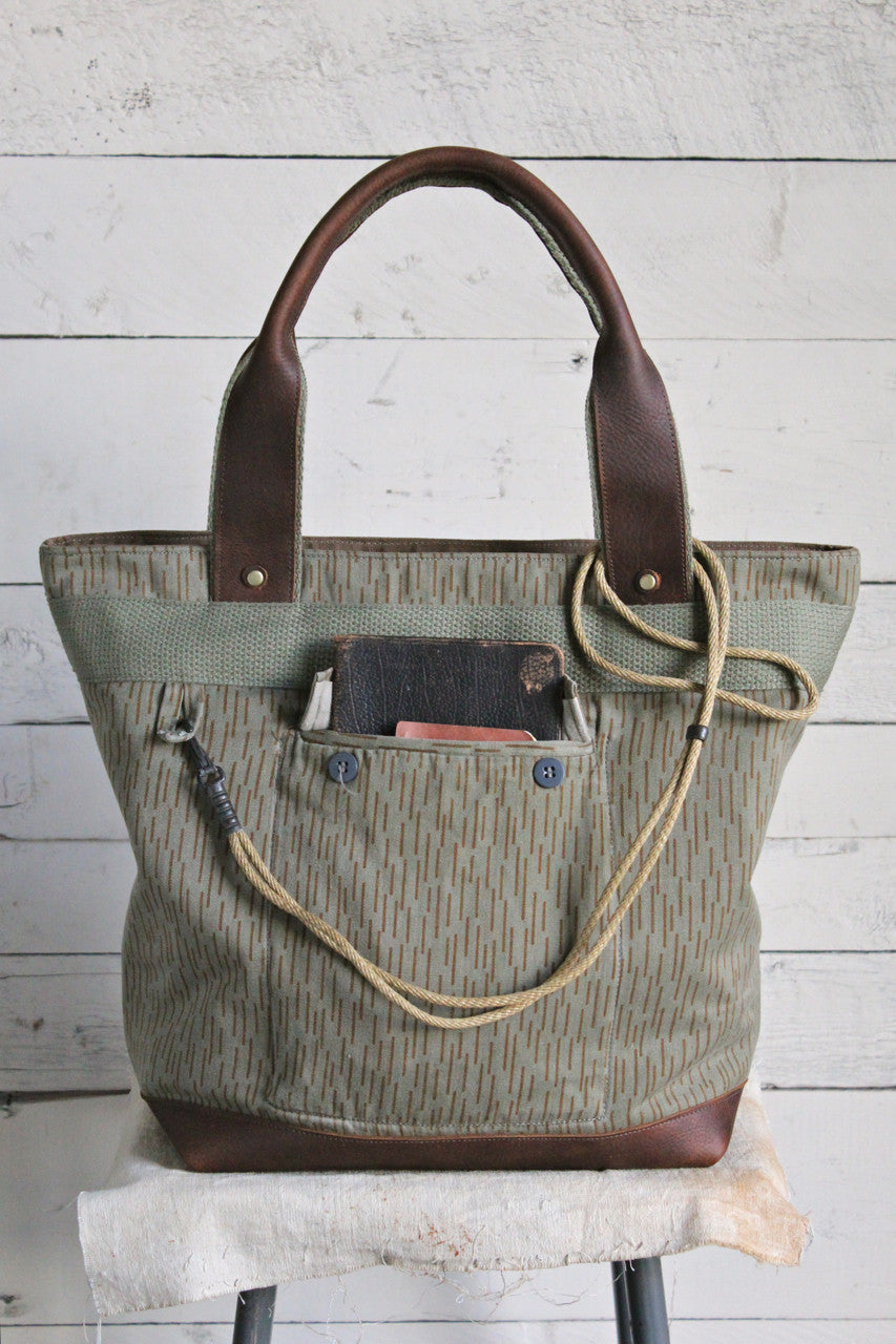 Rain Pattern Camo Carryall
