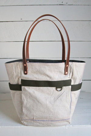 1940's era Feed Sack Pocket Tote Bag