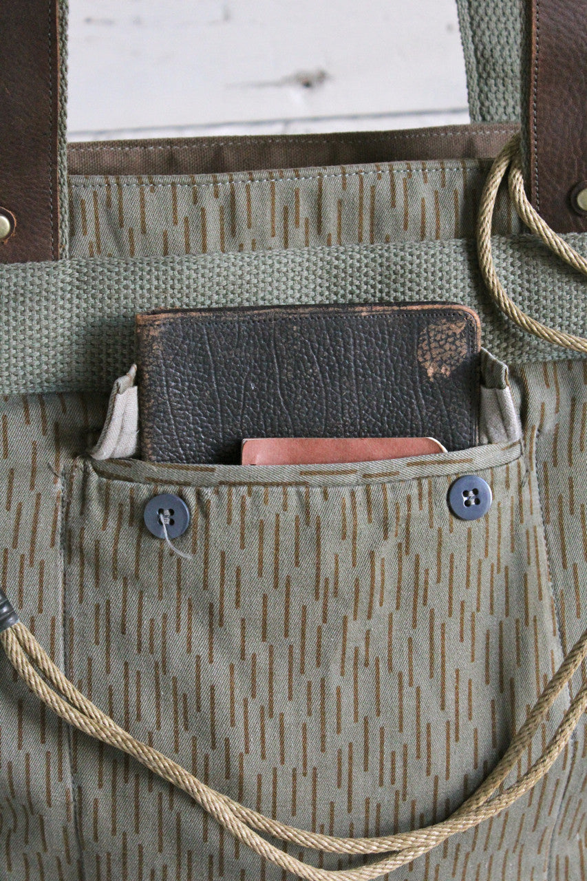 Rain Pattern Camo Carryall