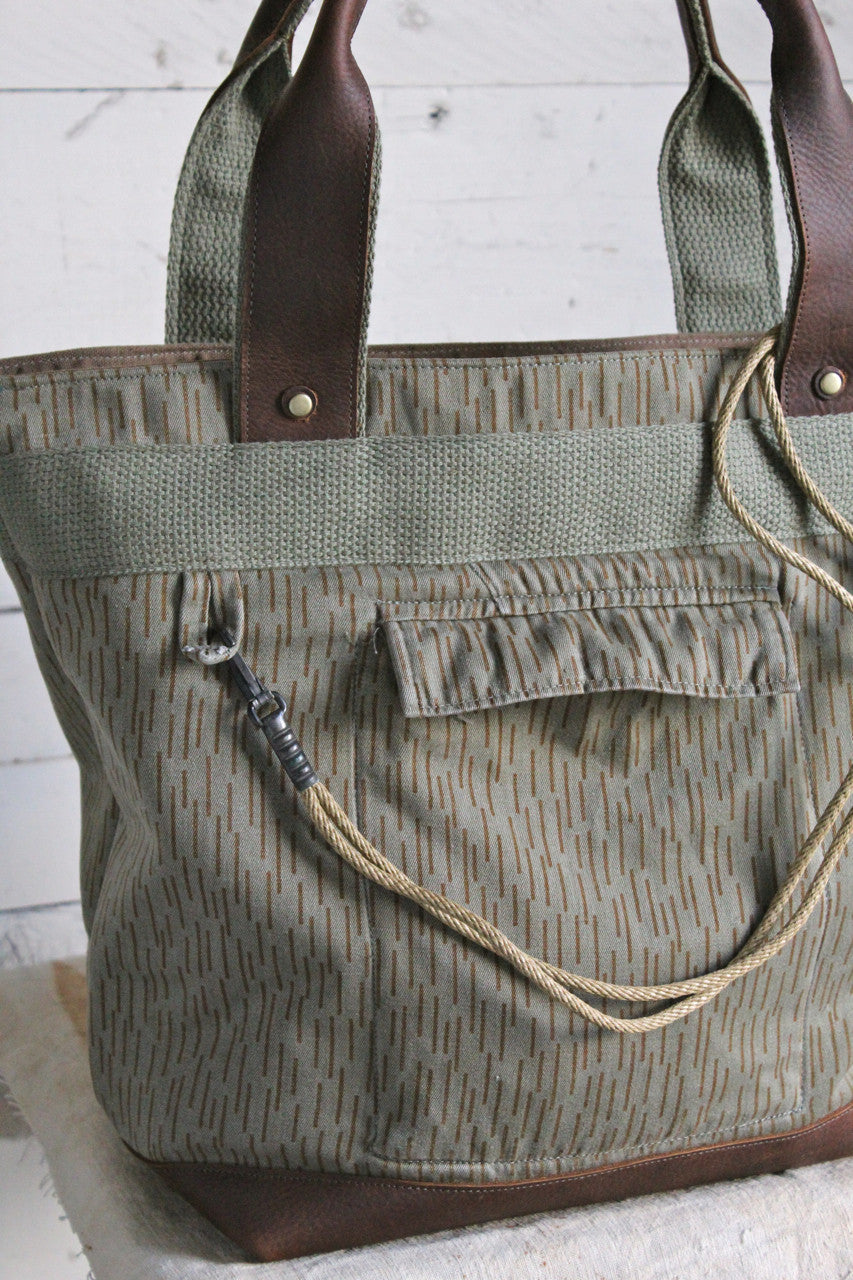 Rain Pattern Camo Carryall