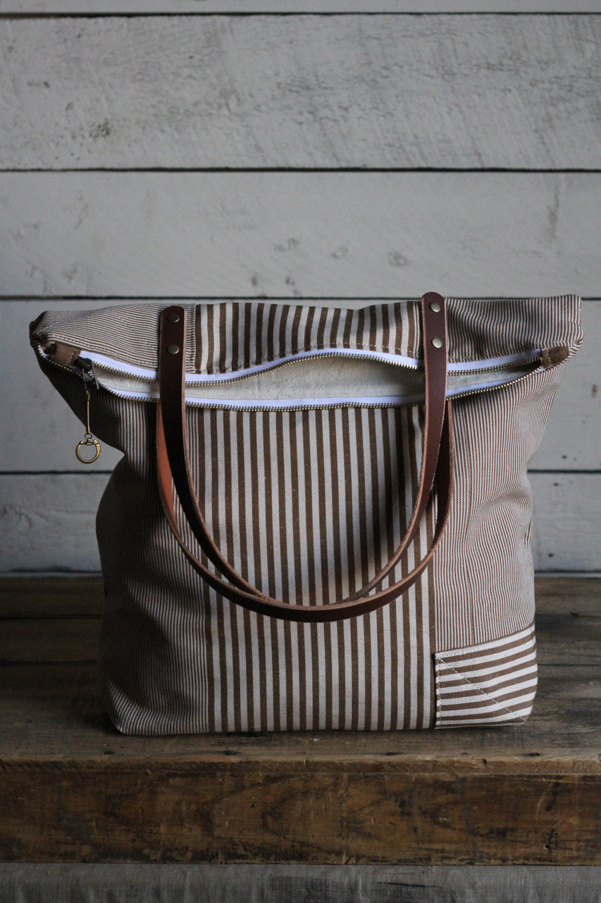The Rambler Tote / Brown Stripe