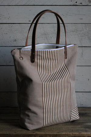 The Rambler Tote / Brown Stripe