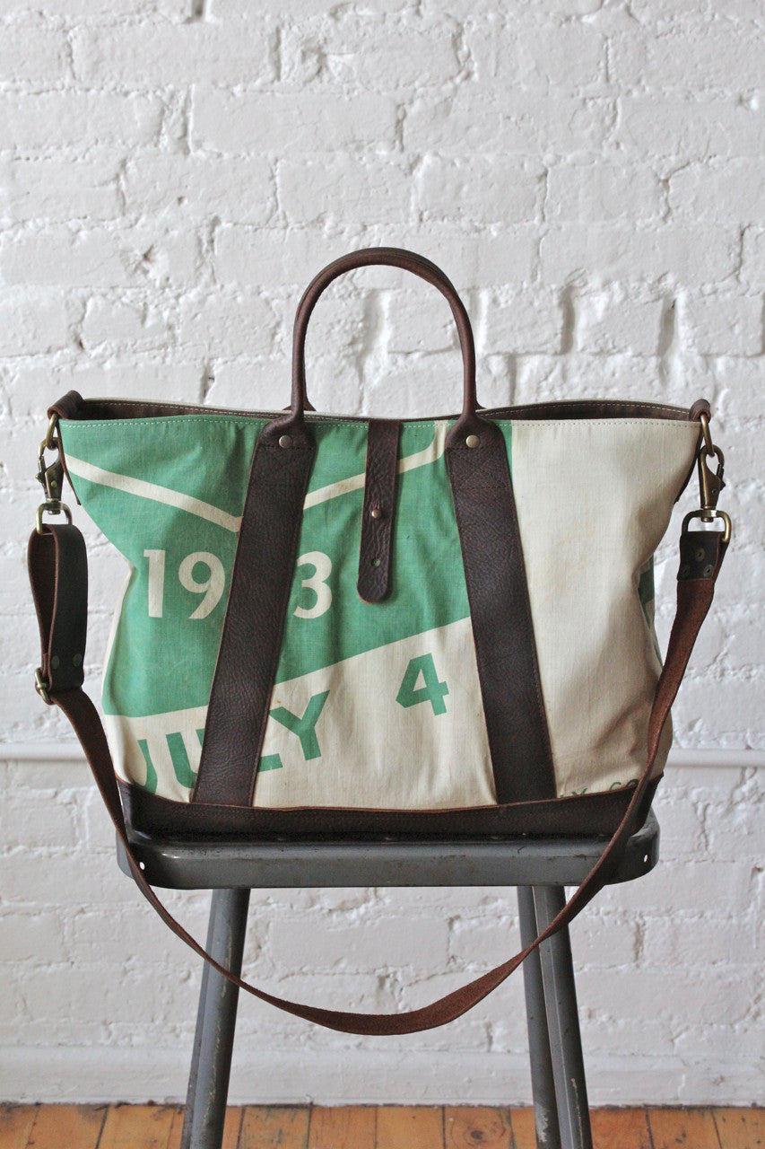 1950's era NH Bicentennial Banner Carryall